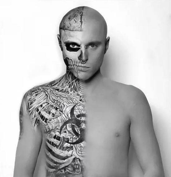 Человек скелет татуированный